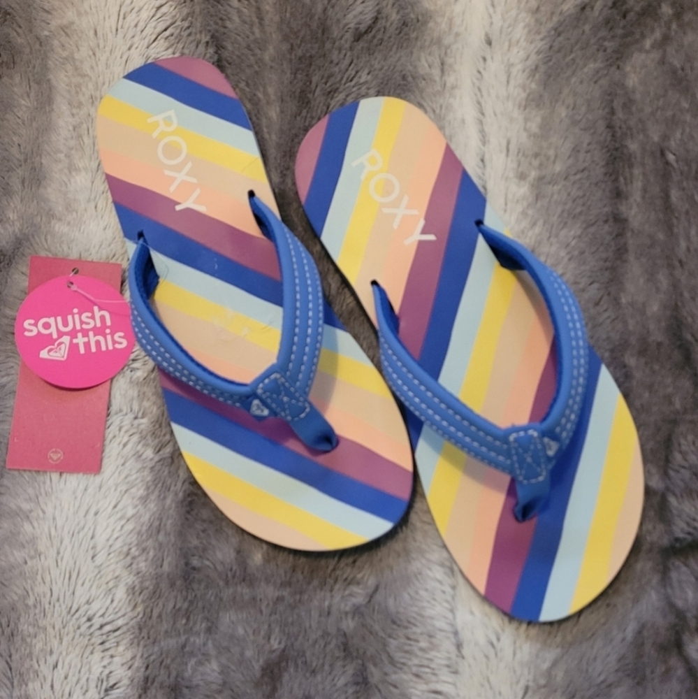 Roxy Flip Flops NWT size 5